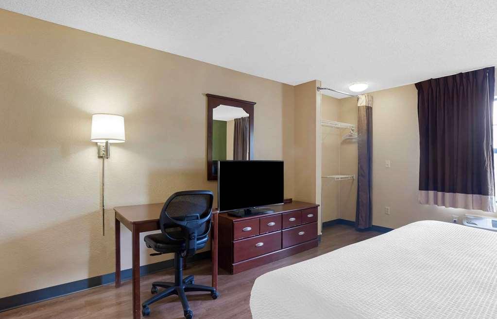 Extended Stay America Select Suites - Jacksonville - Lenoir Avenue East Room photo