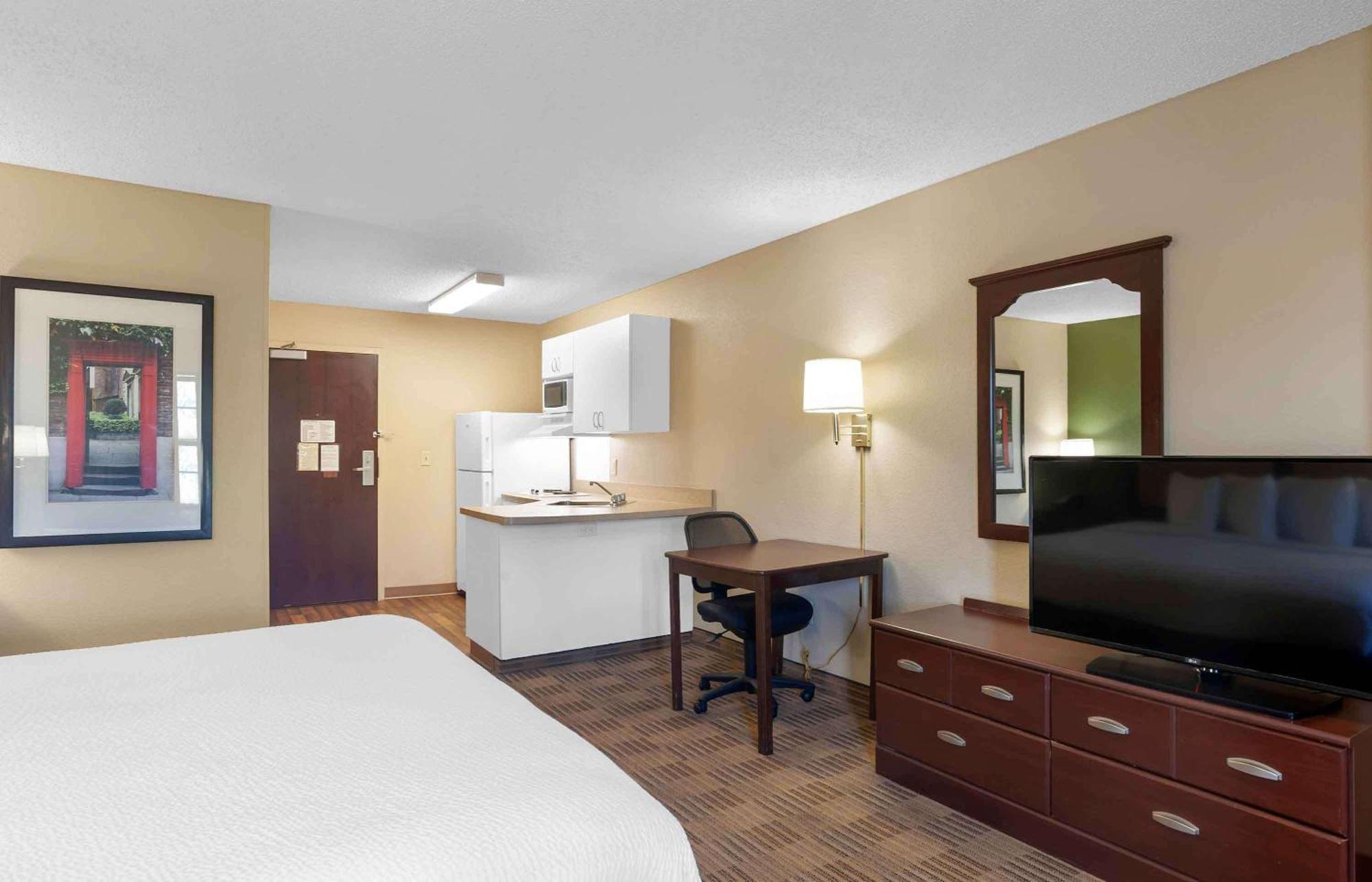 Extended Stay America Select Suites - Jacksonville - Lenoir Avenue East Exterior photo