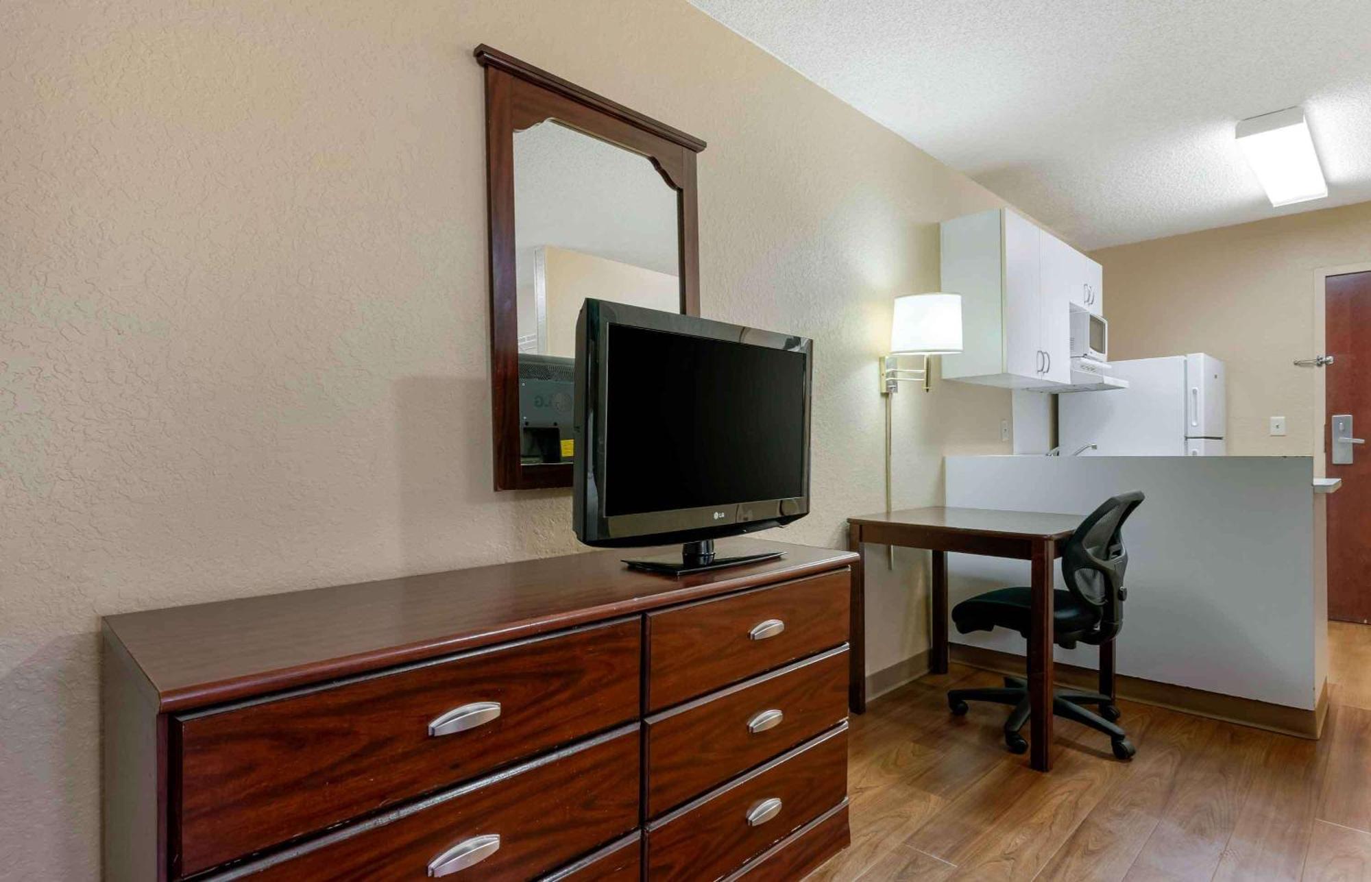 Extended Stay America Select Suites - Jacksonville - Lenoir Avenue East Exterior photo