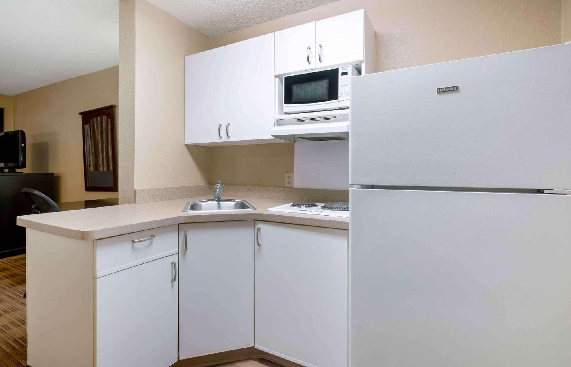 Extended Stay America Select Suites - Jacksonville - Lenoir Avenue East Exterior photo