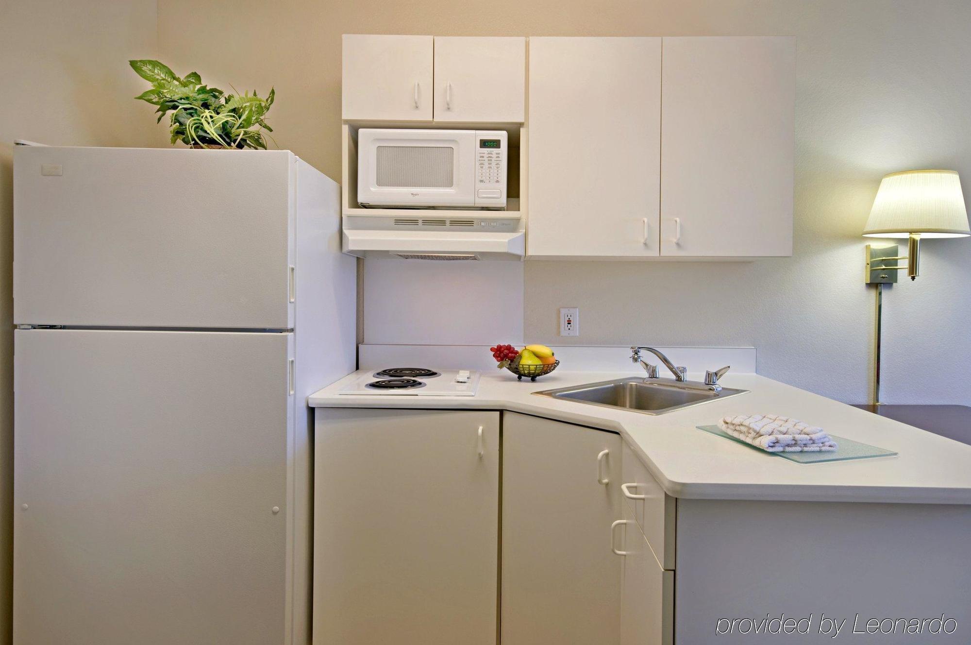 Extended Stay America Select Suites - Jacksonville - Lenoir Avenue East Exterior photo